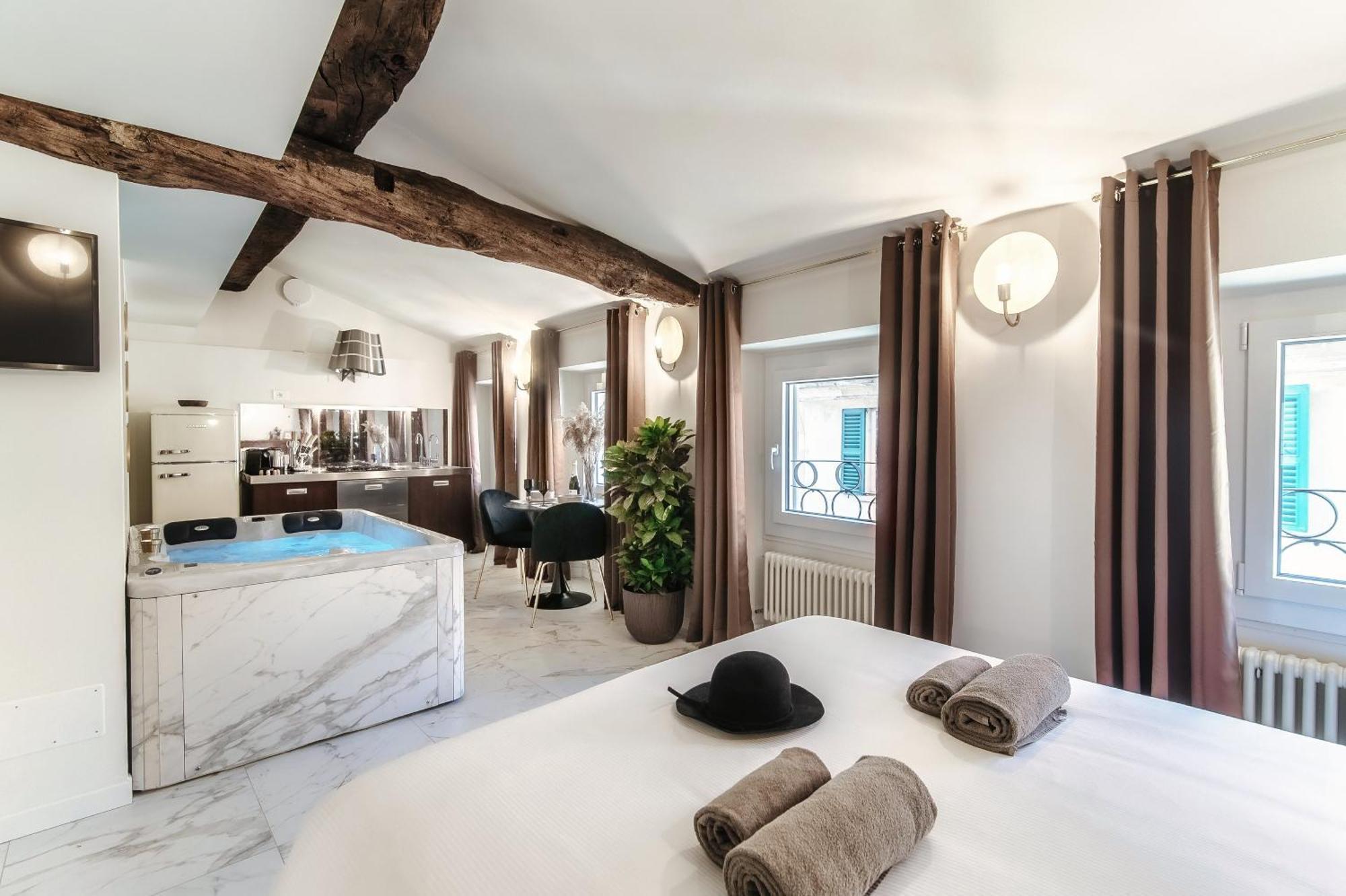 Sahara & Amazzonia Luxury Rooms- The House Of Travelers Como Bagian luar foto