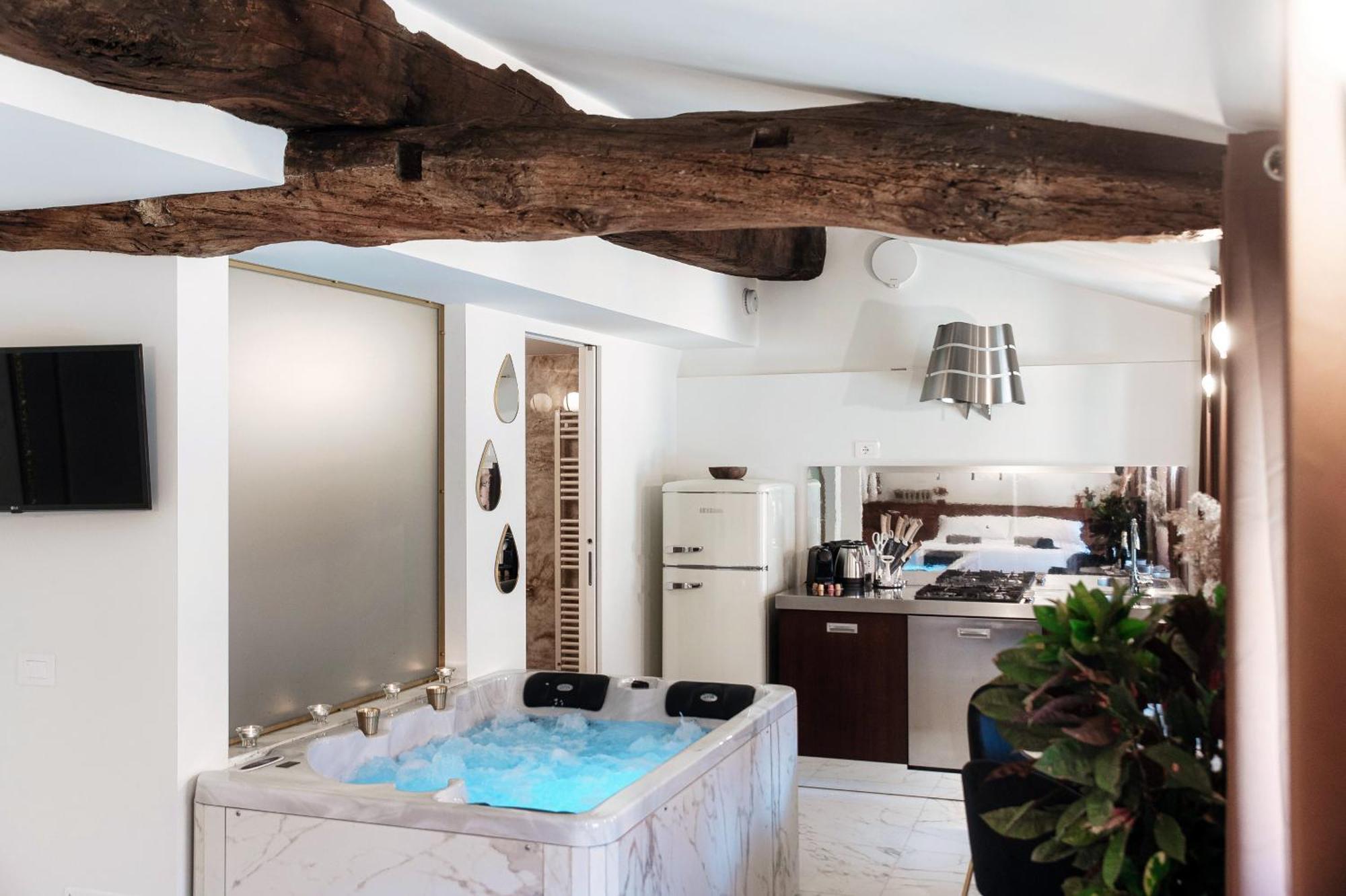 Sahara & Amazzonia Luxury Rooms- The House Of Travelers Como Bagian luar foto