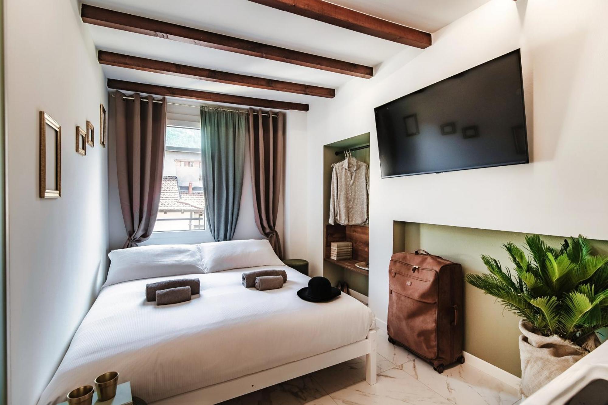 Sahara & Amazzonia Luxury Rooms- The House Of Travelers Como Bagian luar foto