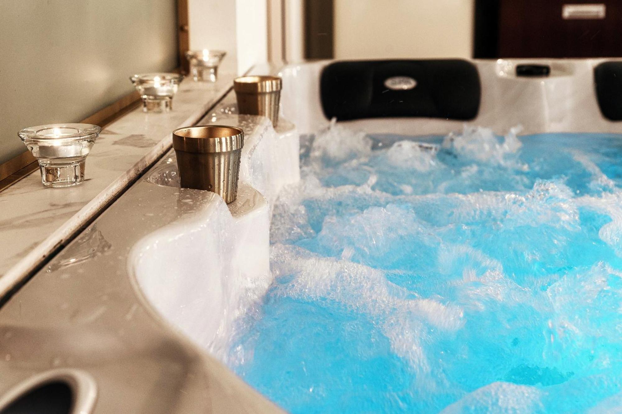 Sahara & Amazzonia Luxury Rooms- The House Of Travelers Como Bagian luar foto