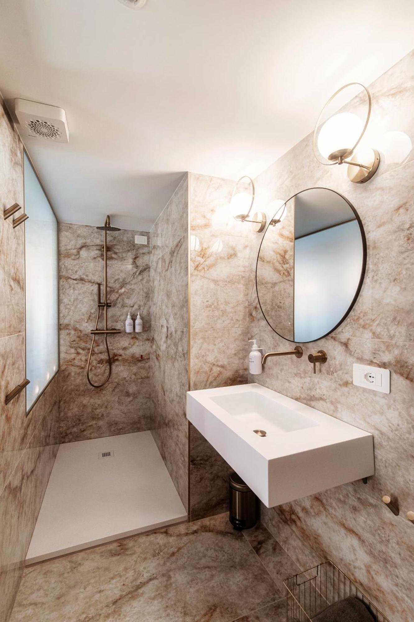 Sahara & Amazzonia Luxury Rooms- The House Of Travelers Como Bagian luar foto
