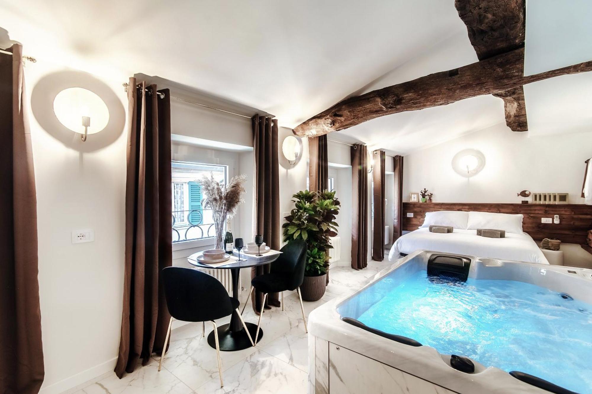 Sahara & Amazzonia Luxury Rooms- The House Of Travelers Como Bagian luar foto